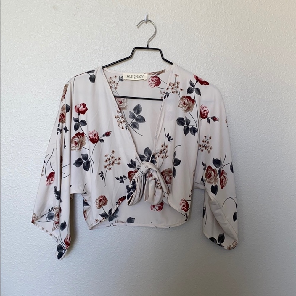 Loose floral crop